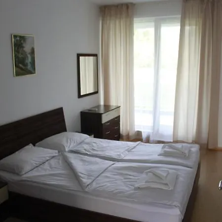 Apartment Fetisovi *
